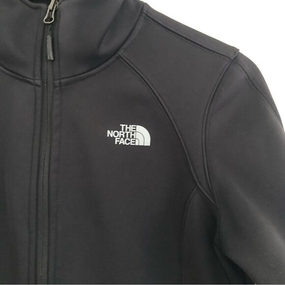The North Face black wind wall performance jacket - Picture 2 of 8